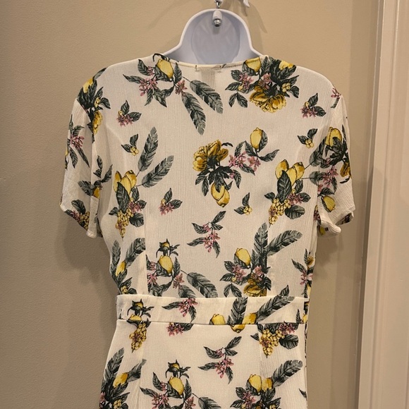 Rue 21 Floral Tie-Front Dress- large - Picture 5 of 5
